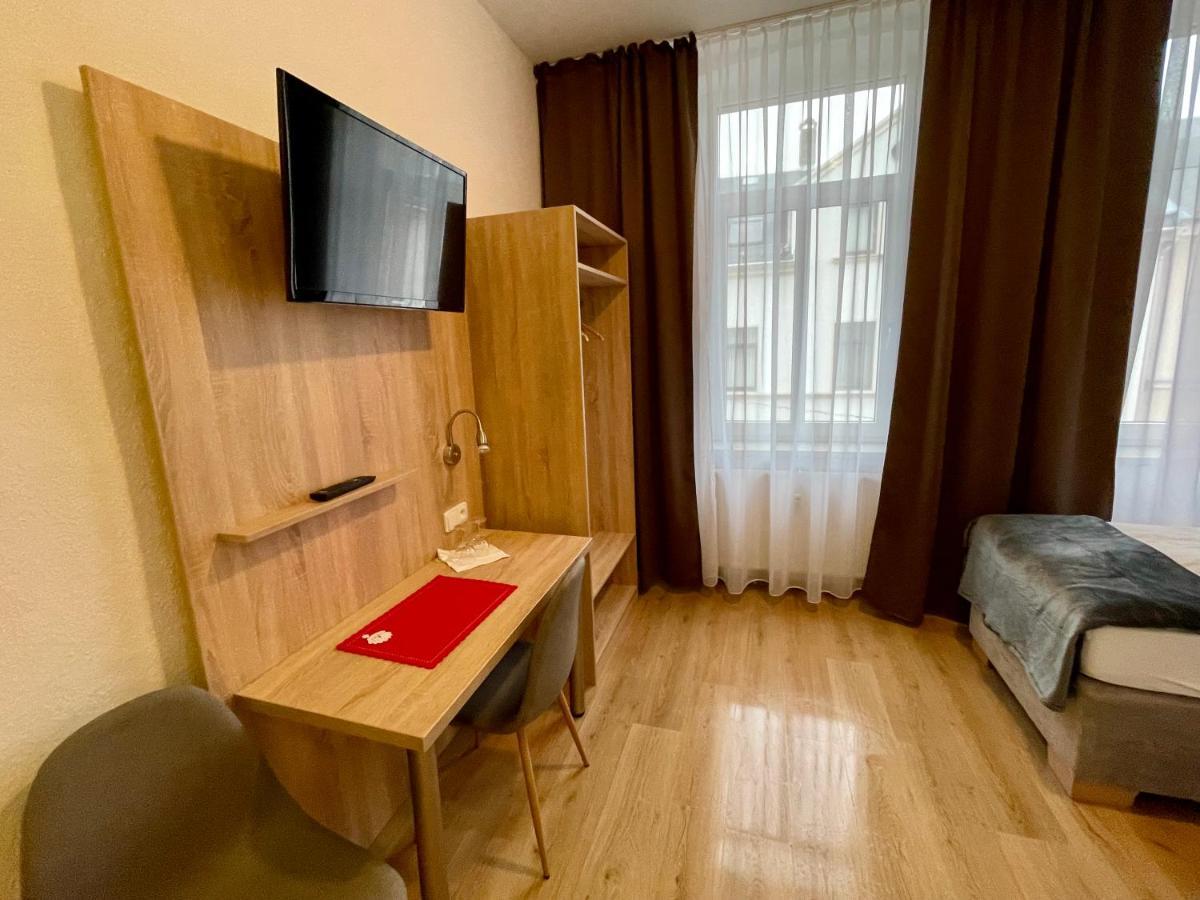 Deutscher Hof Guest house 3*