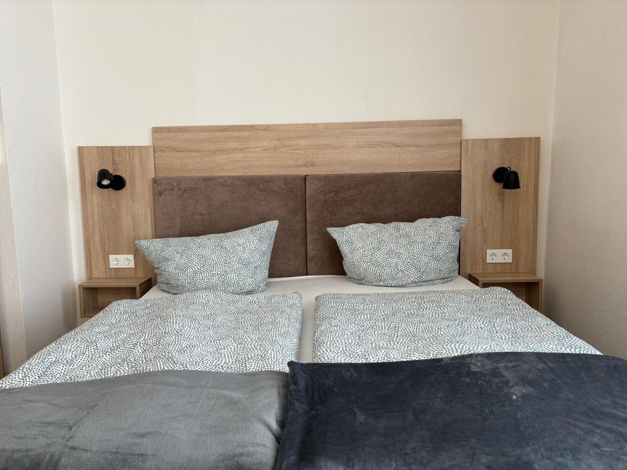 Deutscher Hof Guest house 3*